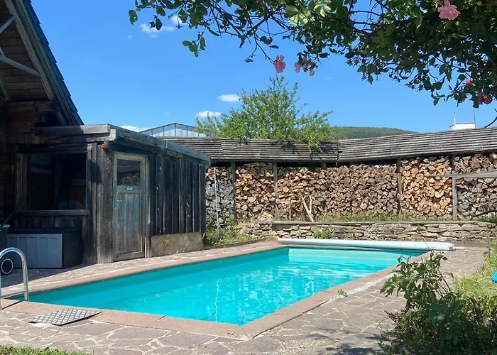 Campeggio Blockhuette Am Flugplatz Mit Pool *