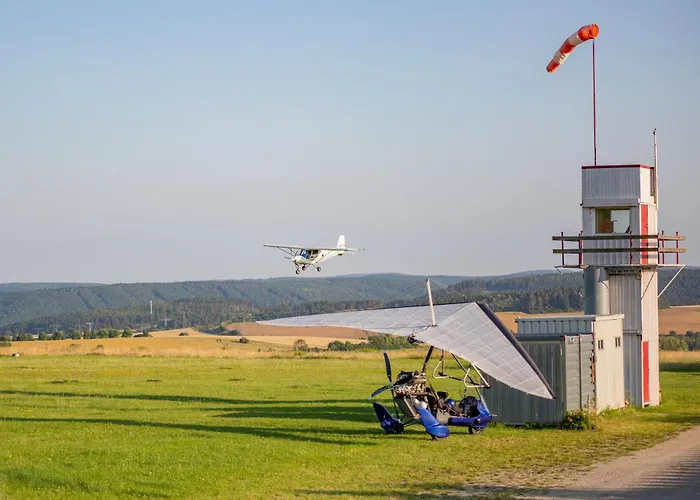 Blockhuette Am Flugplatz Mit Pool Kuhndorf
