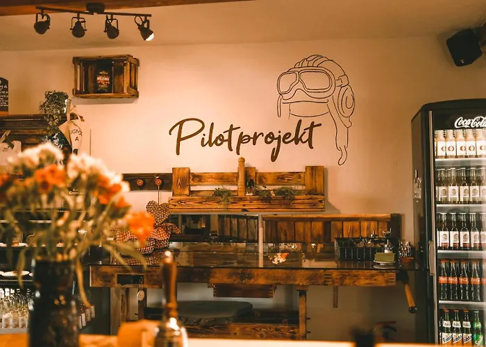 Blockhuette Am Flugplatz Mit Pool * Kuhndorf